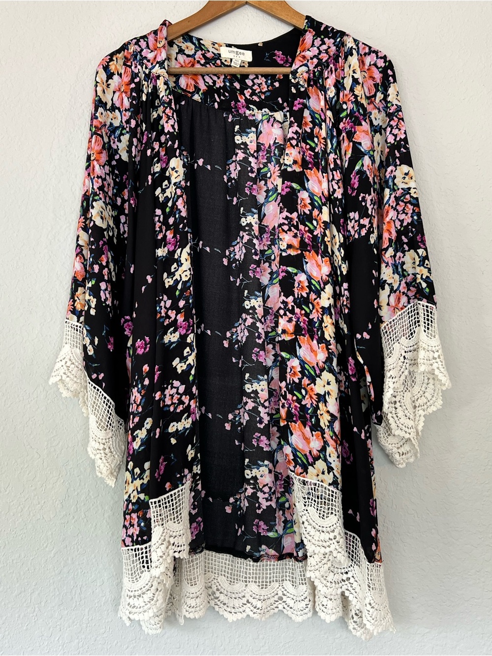 Umgee Floral Lace Open Front Kimono Coverup Boho Chic Whimsical Whimsigoth M/L